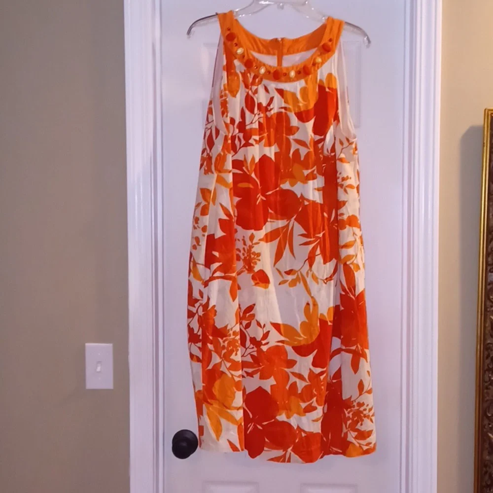 Dress - Picture 2 of 6